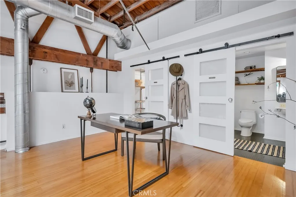 849 Pine Avenue C, Long Beach, California 90813 home-pic-26